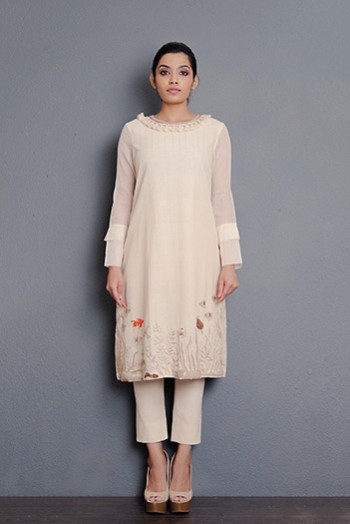 Off-white handwoven hand embroidered kurta with kota inverted pleat sleeve