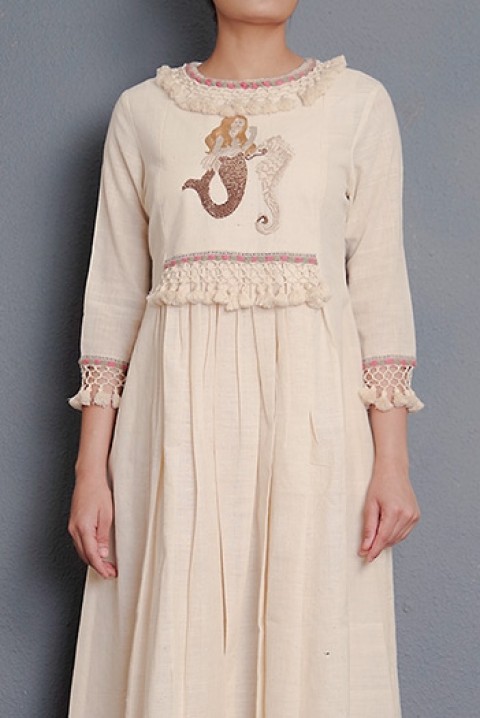 Off-white handwoven hand embroidered gathered tunic