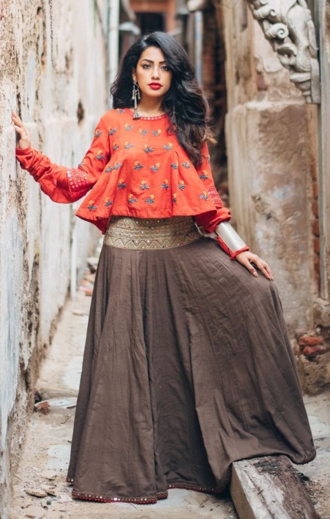 Brown kalidaar skirt with embroidered waist belt