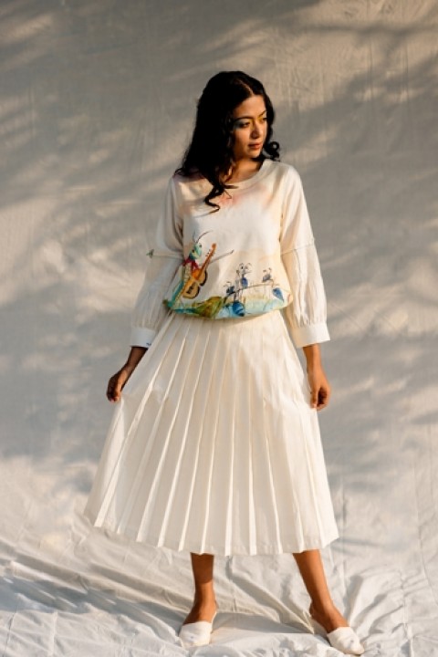 Off-white accordion-pleated midi skirt